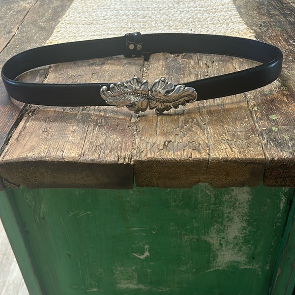 Vintage Lake Shore Drive Women’s Black Leather Belt W/ Silver Filigree Buckle ML - Picture 2 of 8
